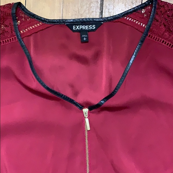 Express Blouse - Picture 2 of 2